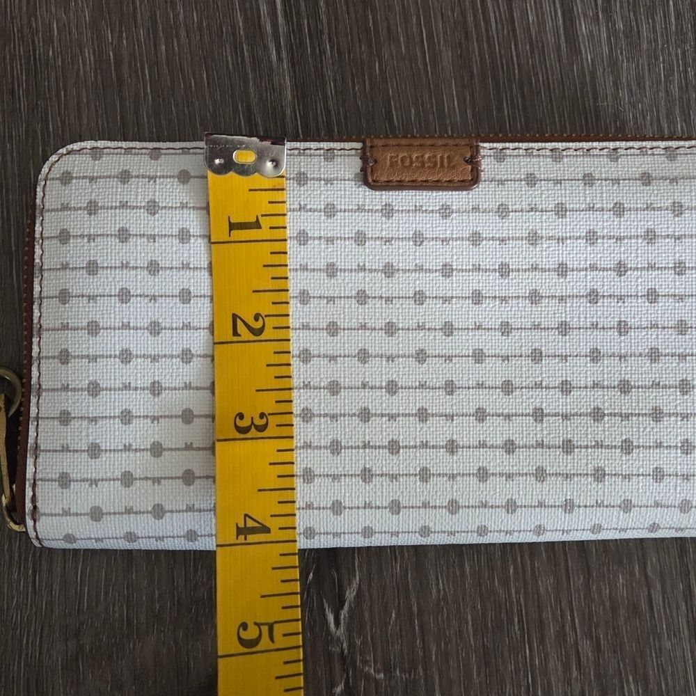 Fossil Emma RFID Zip Around Printed Wallet - Picture 7 of 7
